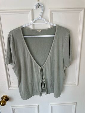 Aritzia - Wilfred Short Sleeve Top - Sage Green 1X
